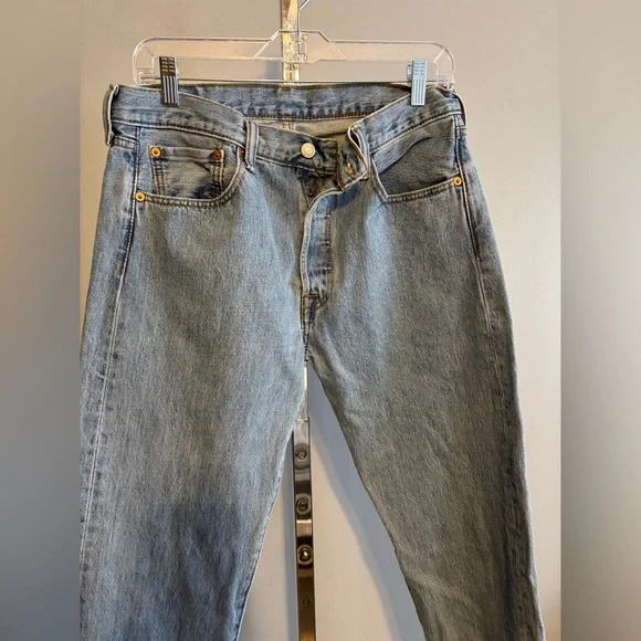Levis 501 Jeans Mens 33x36 Blue Button Fly Medium Wash Mid Rise Denim Workwear - Picture 5 of 7